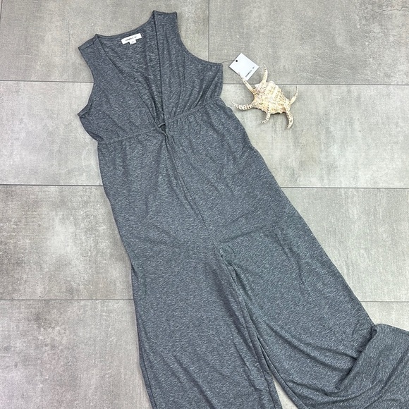 🔆O’NEILL🔆 IRYNA JUMPSUIT ROMPER PLANTS STRETCHY COMFORTABLE - Picture 3 of 16